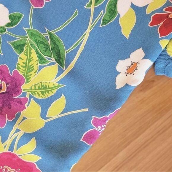 Vtg blue floral short sleeve button-down shirt - Picture 15 of 15